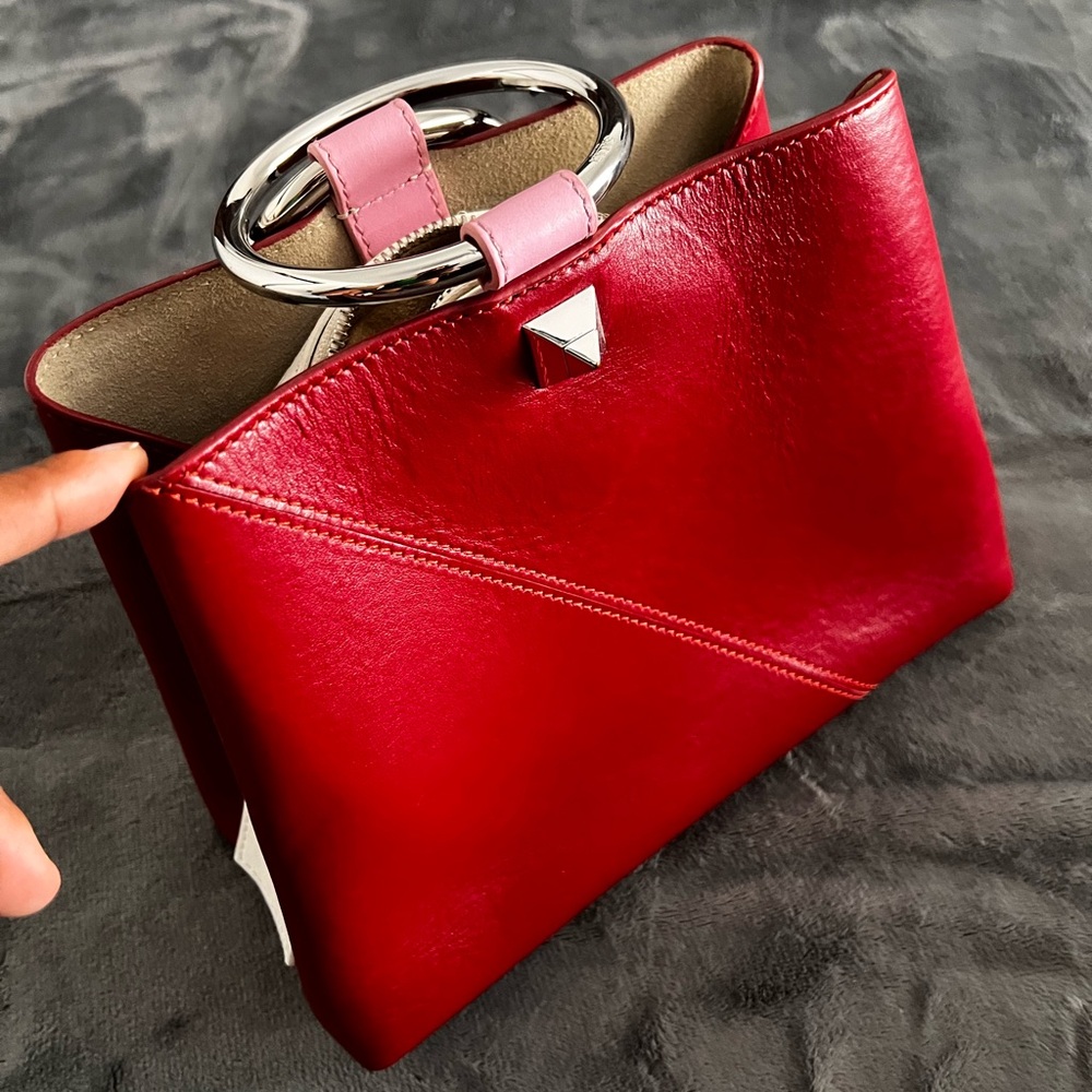 Hand bag by Salar Milano